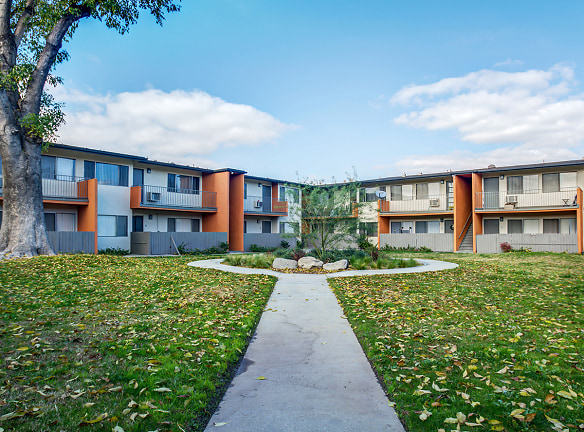 Sunset Square Apartments West Covina, CA - Apartments For ...