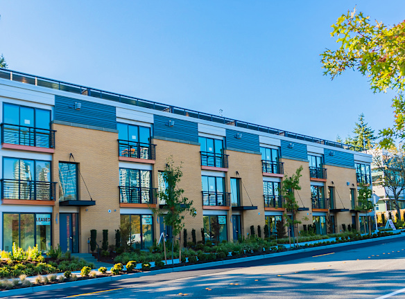 Park Central Townhomes Apartments For Rent - Bellevue, WA | Rentals.com