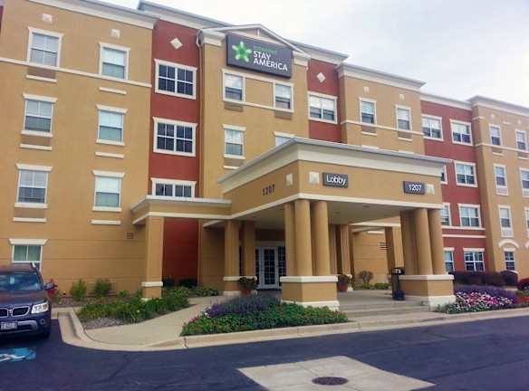 Furnished Studio Chicago O Hare Allstate Arena Apartments For Rent Des Plaines Il Rentals Com