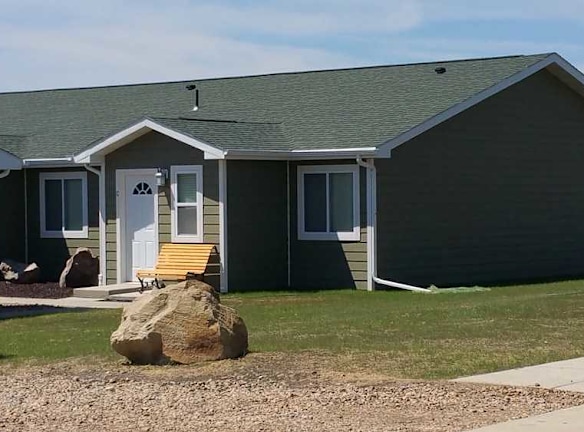 Prairie Meadows Townhomes Apartments For Rent New Town