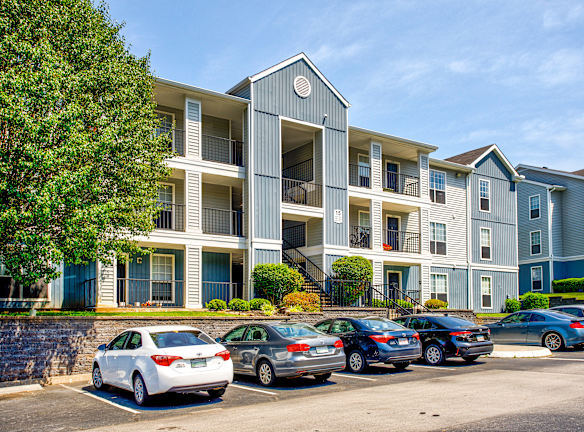 Knoxville Campus Apartments