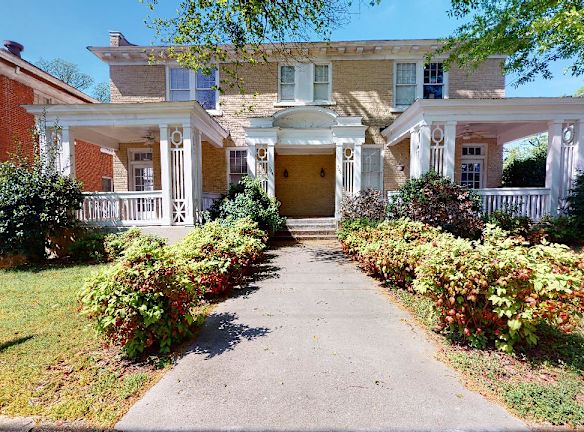 328 S Spring Street Spartanburg Sc 29306 Home For Rent