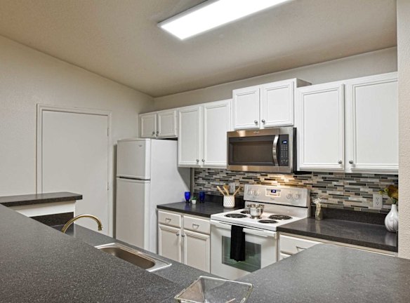 Enclave At Lake Underhill Apartments For Rent Orlando