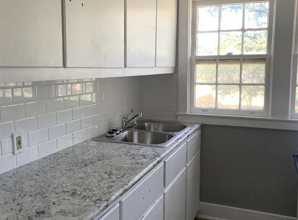 409 N Whitworth Ave Brookhaven Ms 39601 Home For Rent