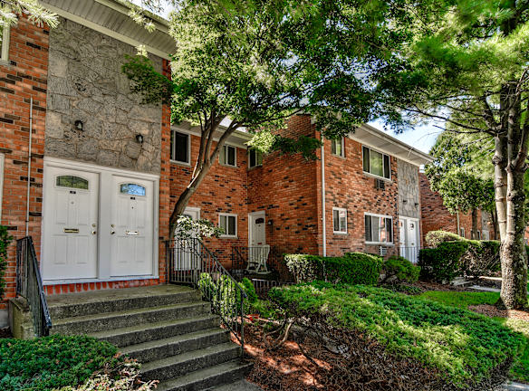 Eagle Rock Apartments At Nesconset For Rent Nesconset