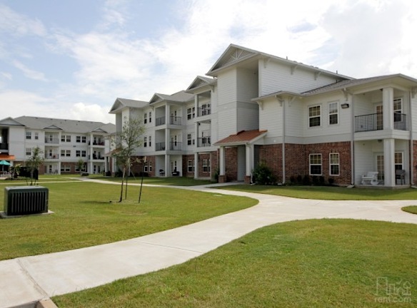 Broussard Apartments