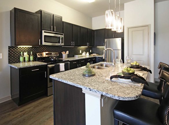 Fountain Pointe Las Colinas Apartments For Rent Irving