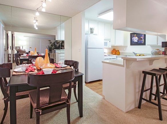  Aspens Apartment Santa Ana for Small Space