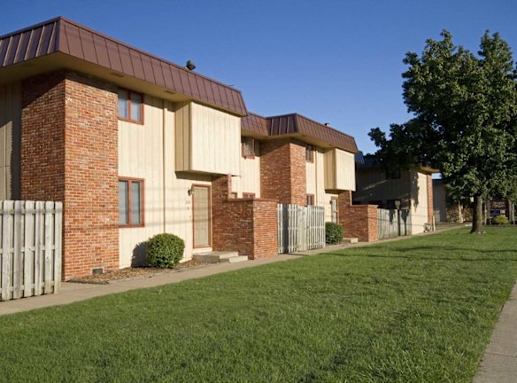 Dryden Place Townhomes Apartments For Rent Springfield