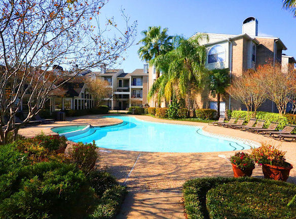 The Point At Windmill Lakes Apartments For Rent Houston