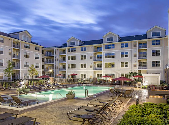 Avalon At Wesmont Station Apartments For Rent Wood Ridge