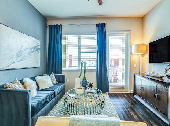 801 Las Co Apartments Irving, TX - Apartments For Rent | Rentals.com