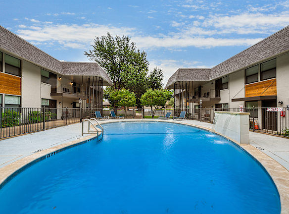 Arbors Off The Square Apartments For Rent Mc Kinney Tx
