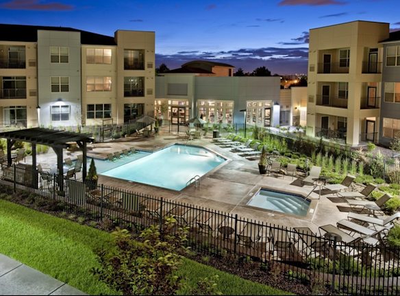 Andante At Nine Mile Station Apartments For Rent Denver