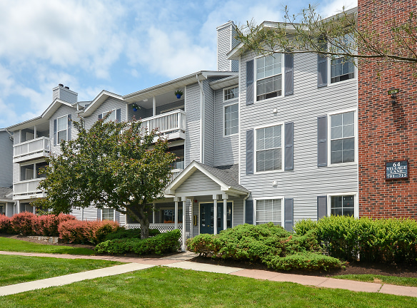 The Village At Wethersfield Apartments For Rent In - Wethersfield, CT
