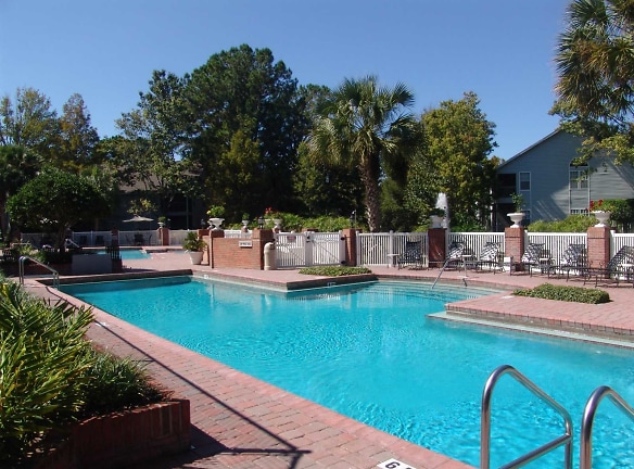 Huntington Lakes Apartments For Rent Gainesville  FL  