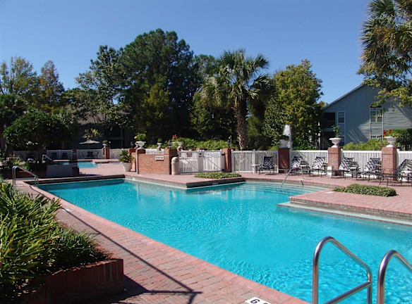 Huntington Lakes Apartments For Rent Gainesville  FL  