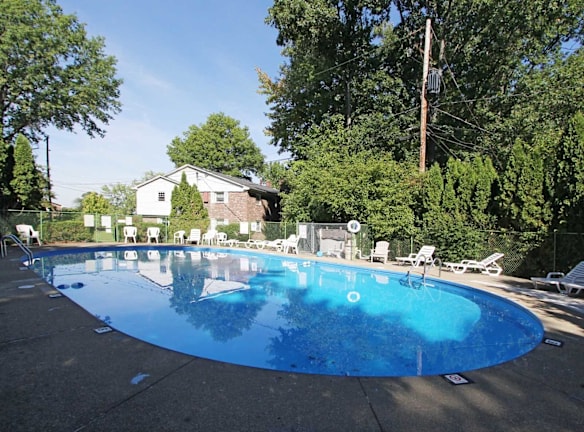 Carriage Hill Apartments For Rent Chagrin Falls Oh