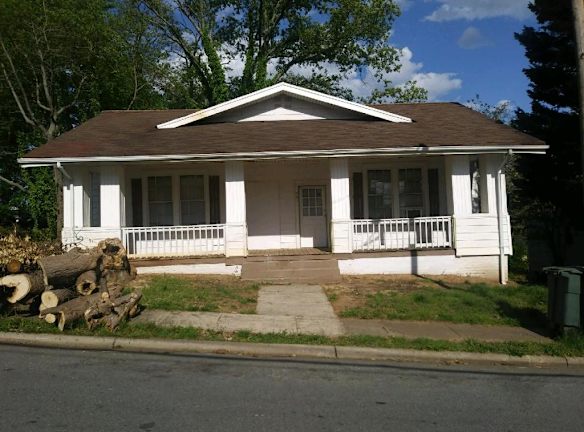 913 Rich Ave Winston Salem Nc 27101 Home For Rent
