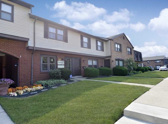 Creative Alexandria Colony Apartments Reviews for Small Space