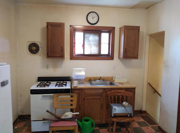 222 Vine St Canonsburg Pa 15317 Home For Rent Rentals Com