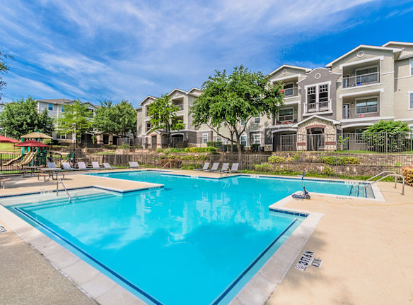 Signature At Southern Oaks Apartments For Rent Dallas