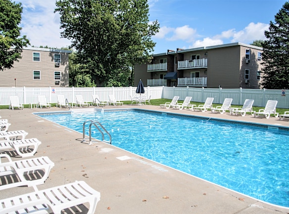 Harborside Manor Apartments For Rent Liverpool Ny Rentals Com