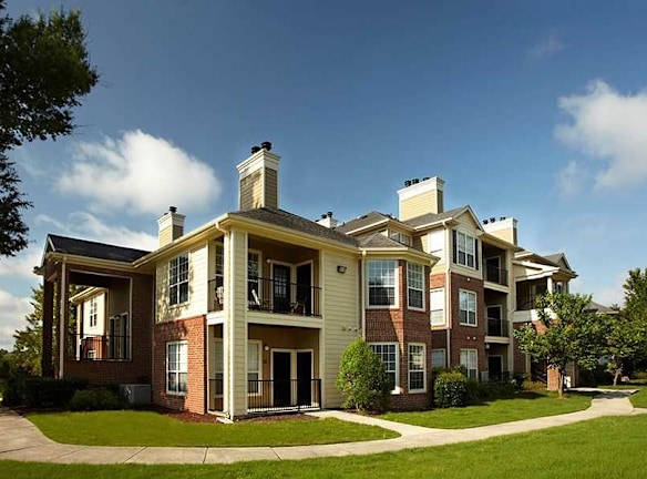 Bridford Lake Apartments For Rent Greensboro Nc