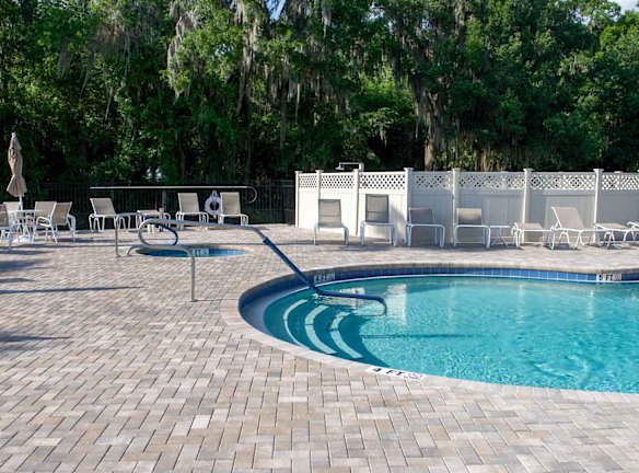 The Hamptons Golf Country Club Apartments For Rent