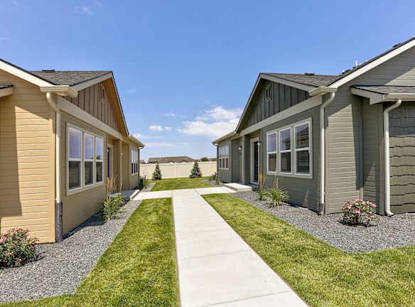Creekside Townhomes Apartments For Rent - Twin Falls, ID | Rentals.com