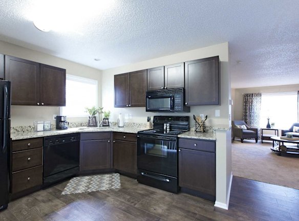 Foxboro And Ashworth Pointe Townhomes Apartments For Rent