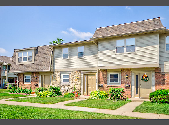 Twin Lakes Apartments For Rent Carmel In Rentals Com