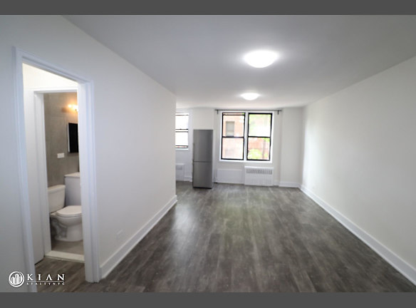 132 45 Maple Ave Queens Ny 11355 Home For Rent