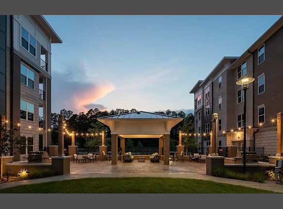 Pointe At Lake Crabtree Apartments For Rent Morrisville