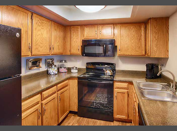 Woodland Hills Apartments For Rent Colorado Springs Co