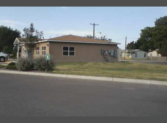 Roselawn Apartments For Rent Artesia Nm Rentals Com