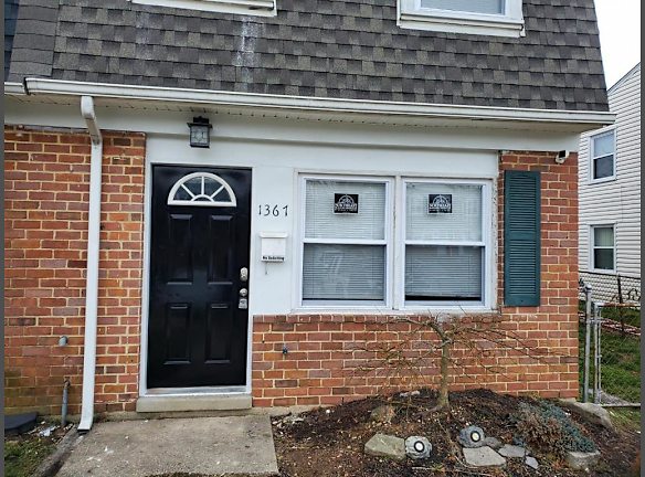 1637 Lyle Ct Parkville Md 21234 Home For Rent Rentals Com