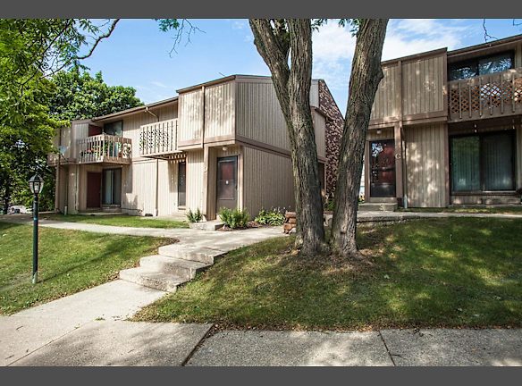 Burr Oaks Village Apartments For Rent Waukesha Wi