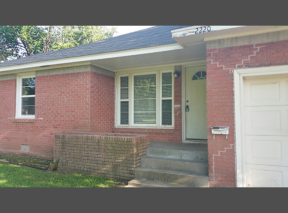 2220 W Britton Rd Oklahoma City Ok 73120 Home For Rent