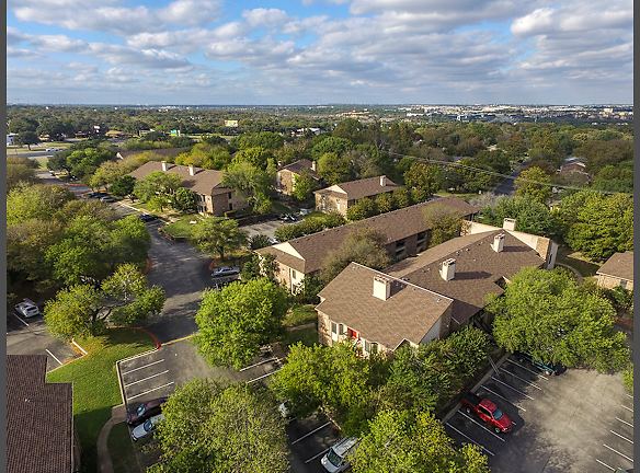 Cricket Hollow Apartments For Rent Austin Tx Rentals Com