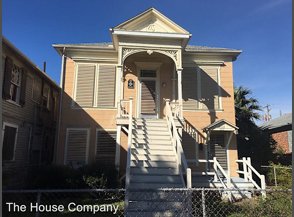 2112 Avenue K Galveston Tx 77550 Home For Rent