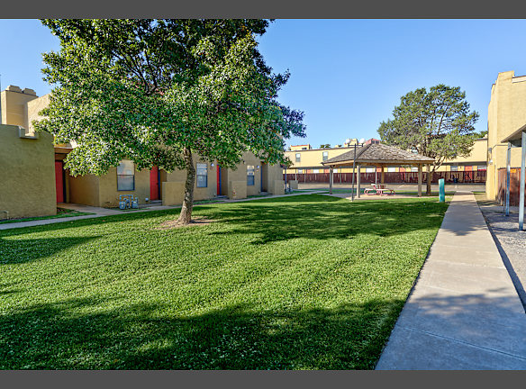 Las Colinas Apartments For Rent Lubbock Tx Rentals Com