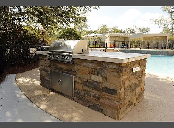 The Palladian At Promenade Apartments For Rent Madison