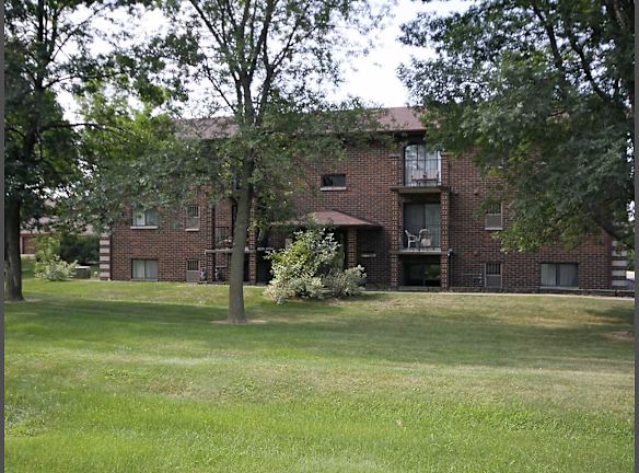 Westgate Apartments For Rent Cedar Rapids Ia Rentals Com