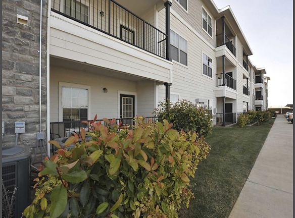 Creek Crossing Apartments For Rent Canyon Tx Rentals Com