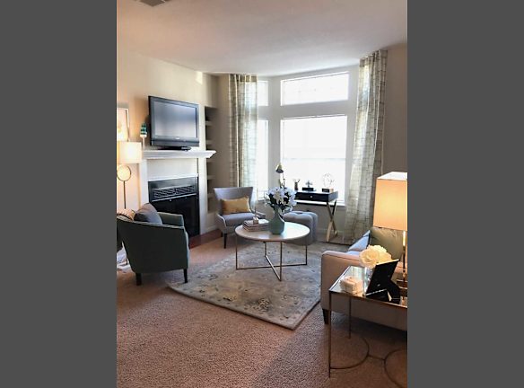 Residences At Brentwood Apartments For Rent North