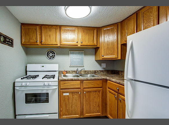 Hickory Arms Penngrove Village Apartments For Rent