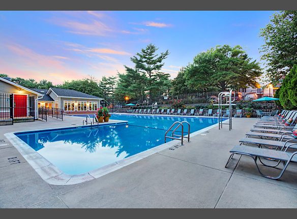 The Hamptons At Town Center Apartments For Rent