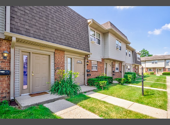 Twin Lakes Apartments For Rent Carmel In Rentals Com