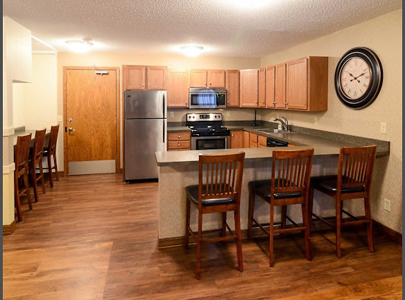 Wheelock Ridge Villa Apartments For Rent Saint Paul Mn